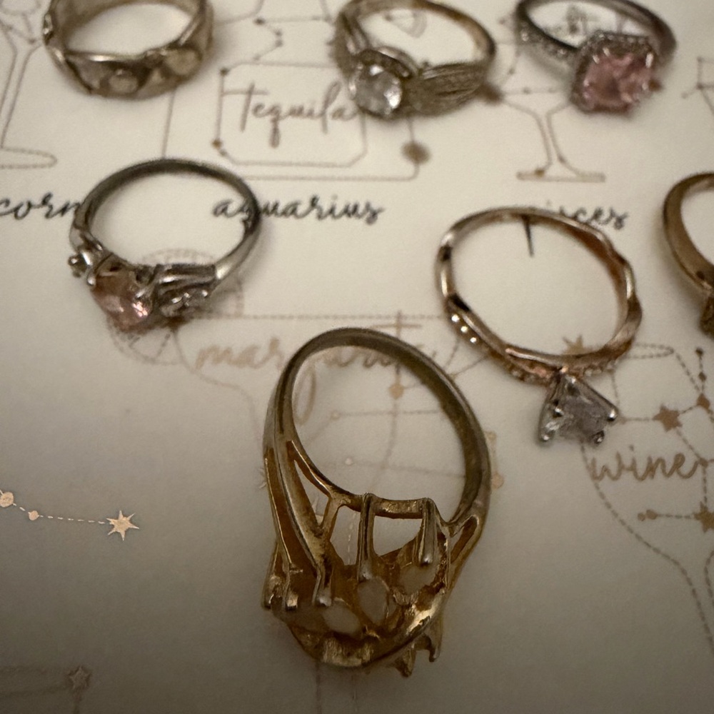 Scrap rings lot over 47 grams some wearable some marked 925 sterling silver - Picture 3 of 6